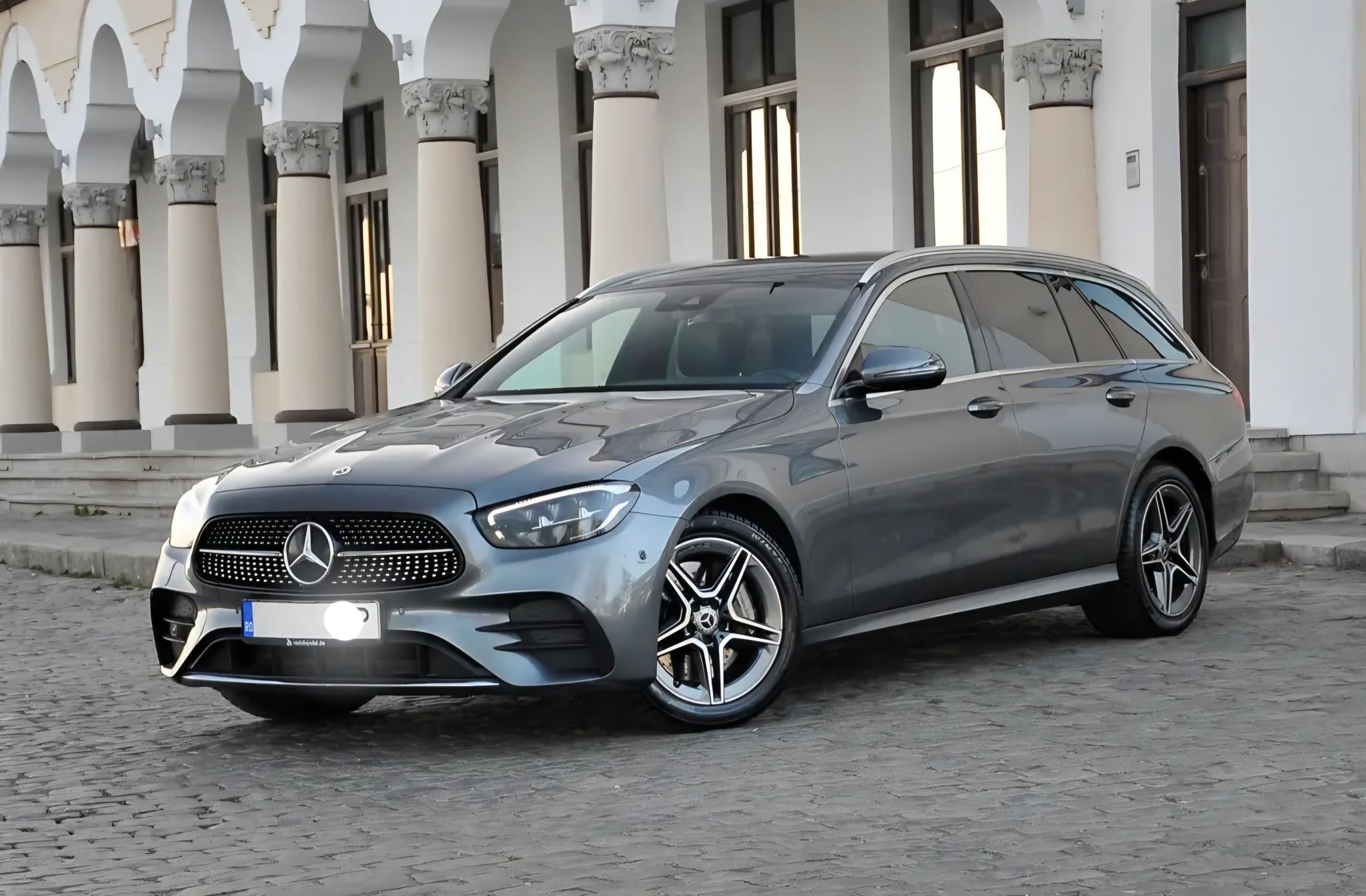 MERCEDES-BENZ E-Class 2023 — imagine 3