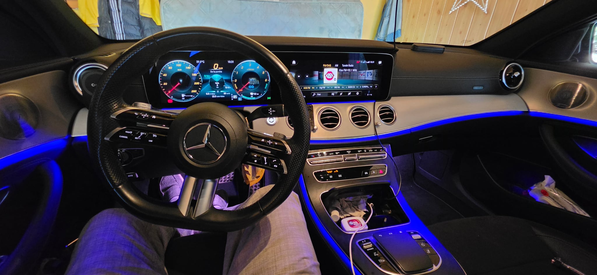 MERCEDES-BENZ E-Class 2023 — imagine 12