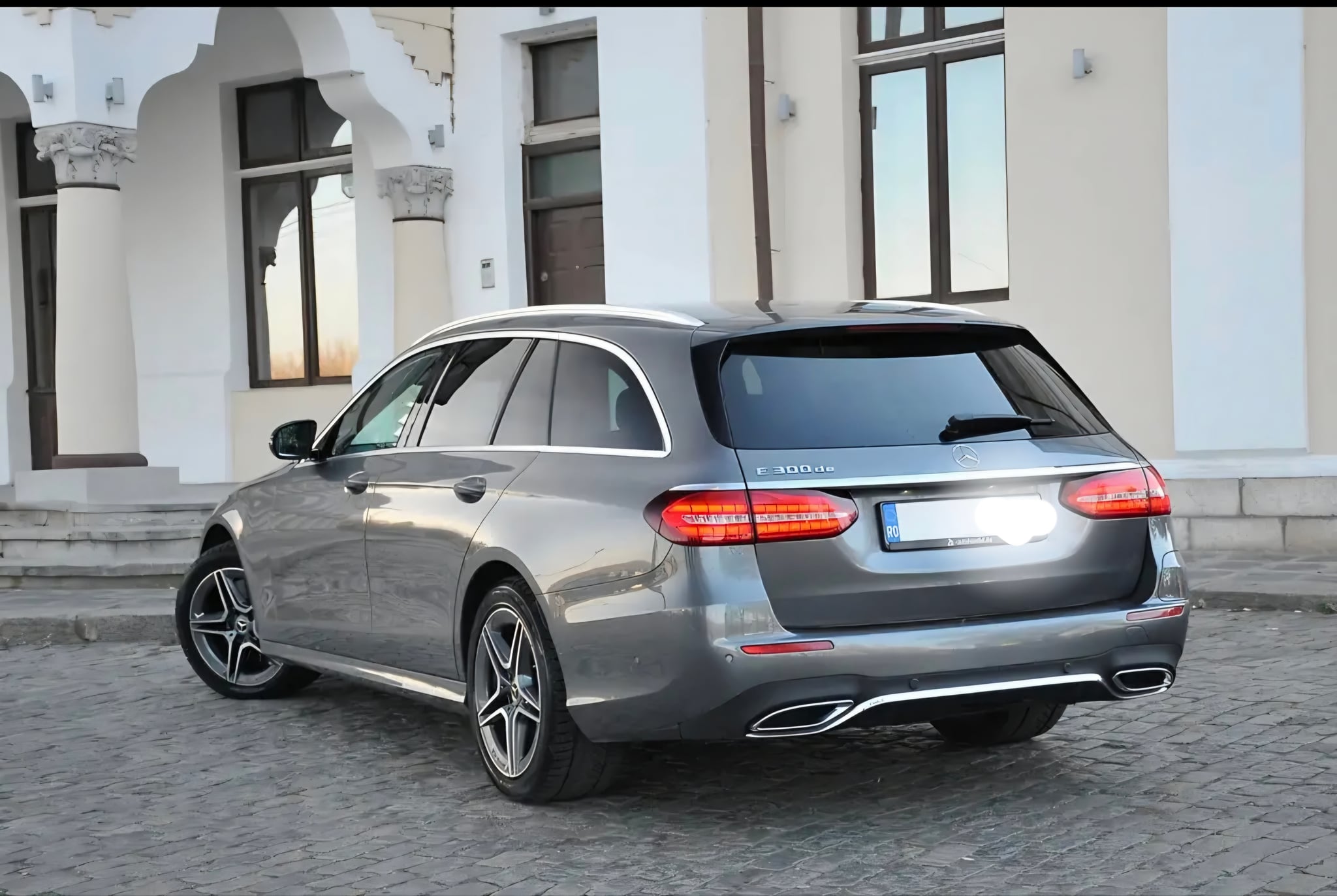 MERCEDES-BENZ E-Class 2023 — imagine 5