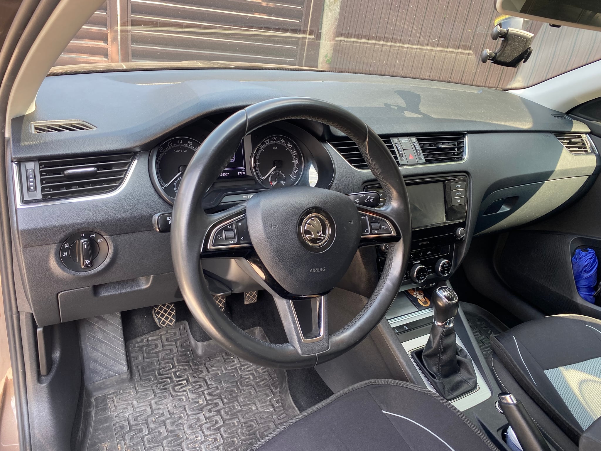 SKODA Octavia 2018 — imagine 3