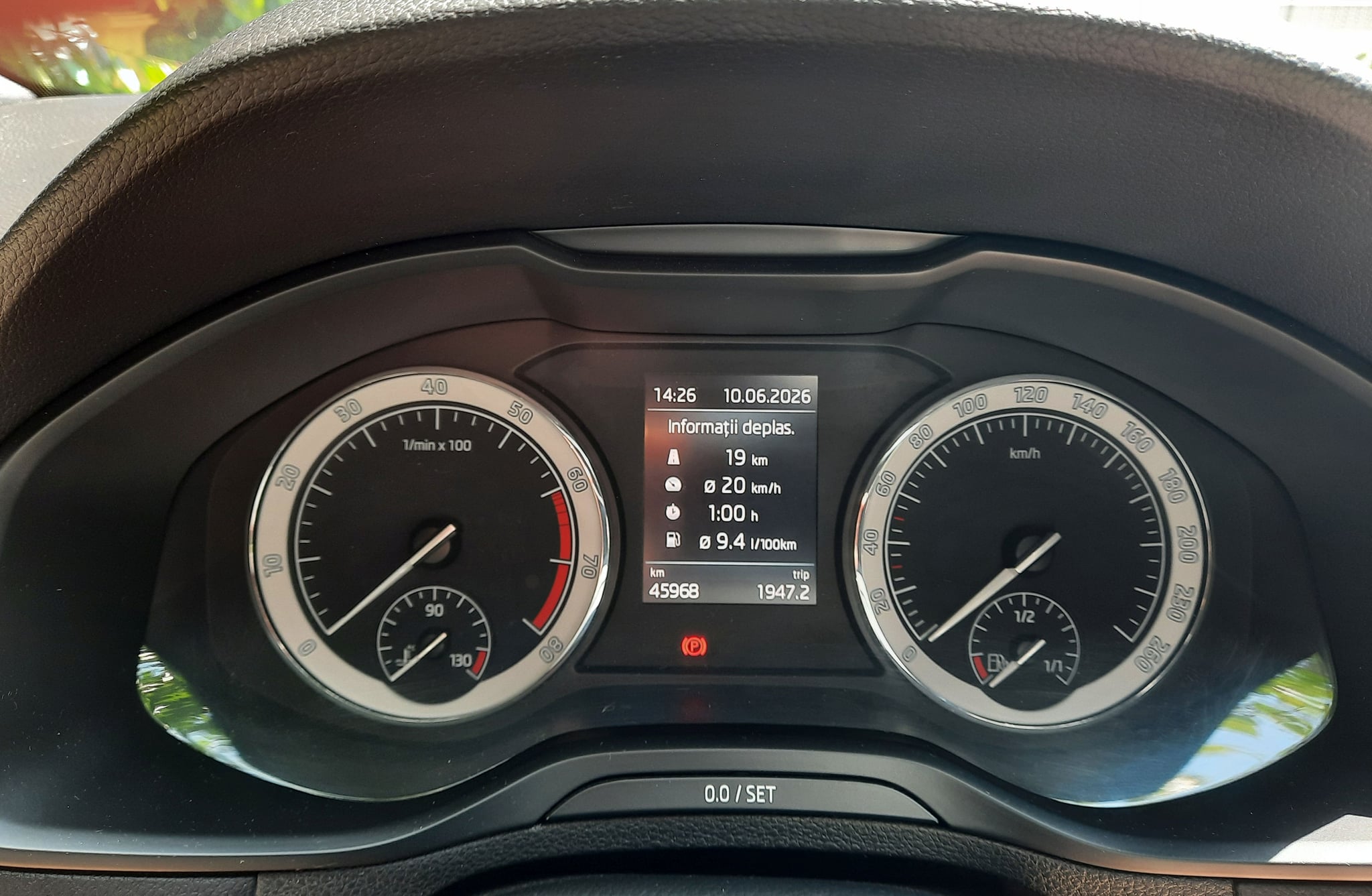 SKODA Karoq 2019 — imagine 3