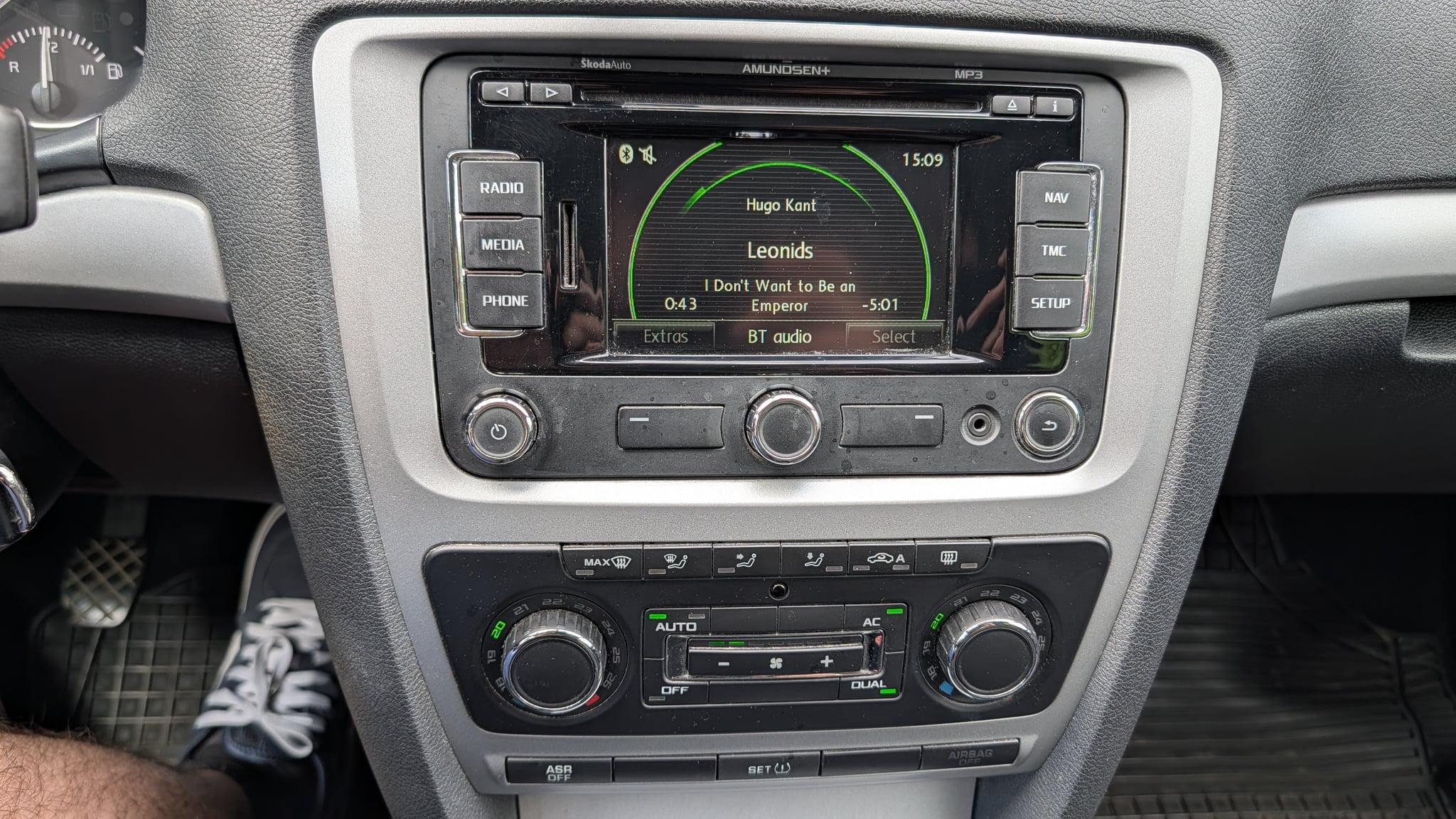 SKODA Octavia 2012 — imagine 42