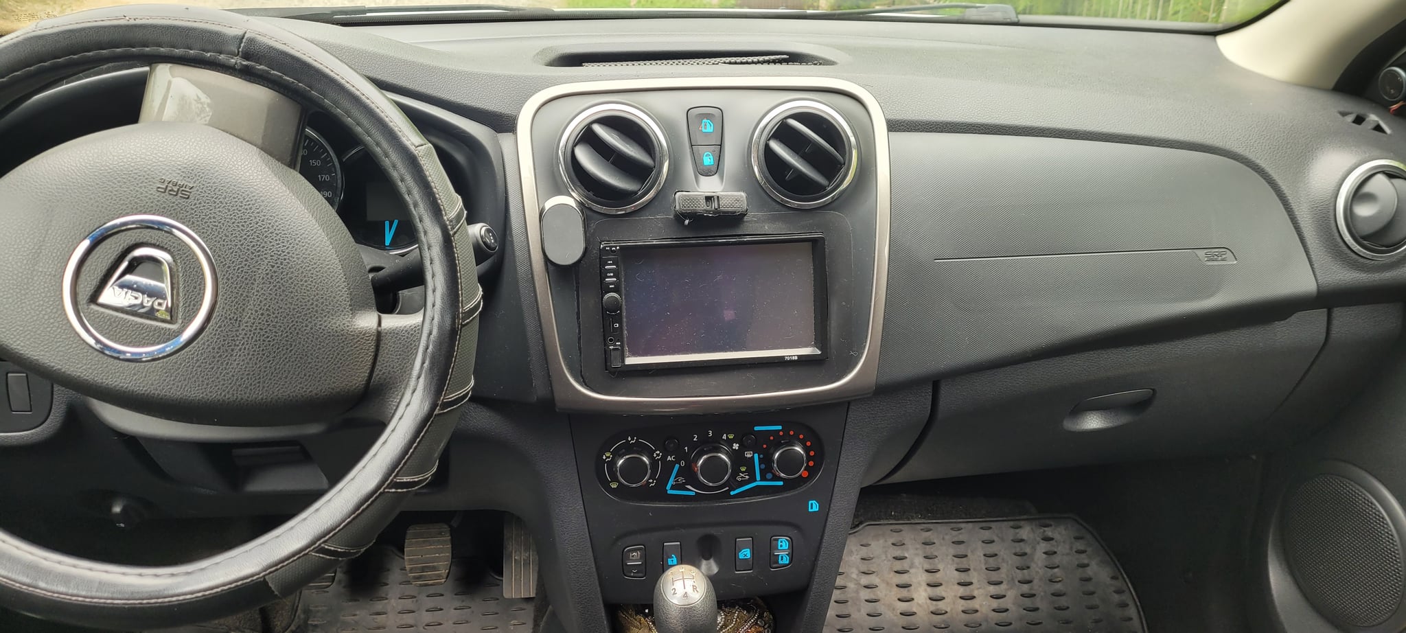 DACIA Logan 2014 — imagine 4
