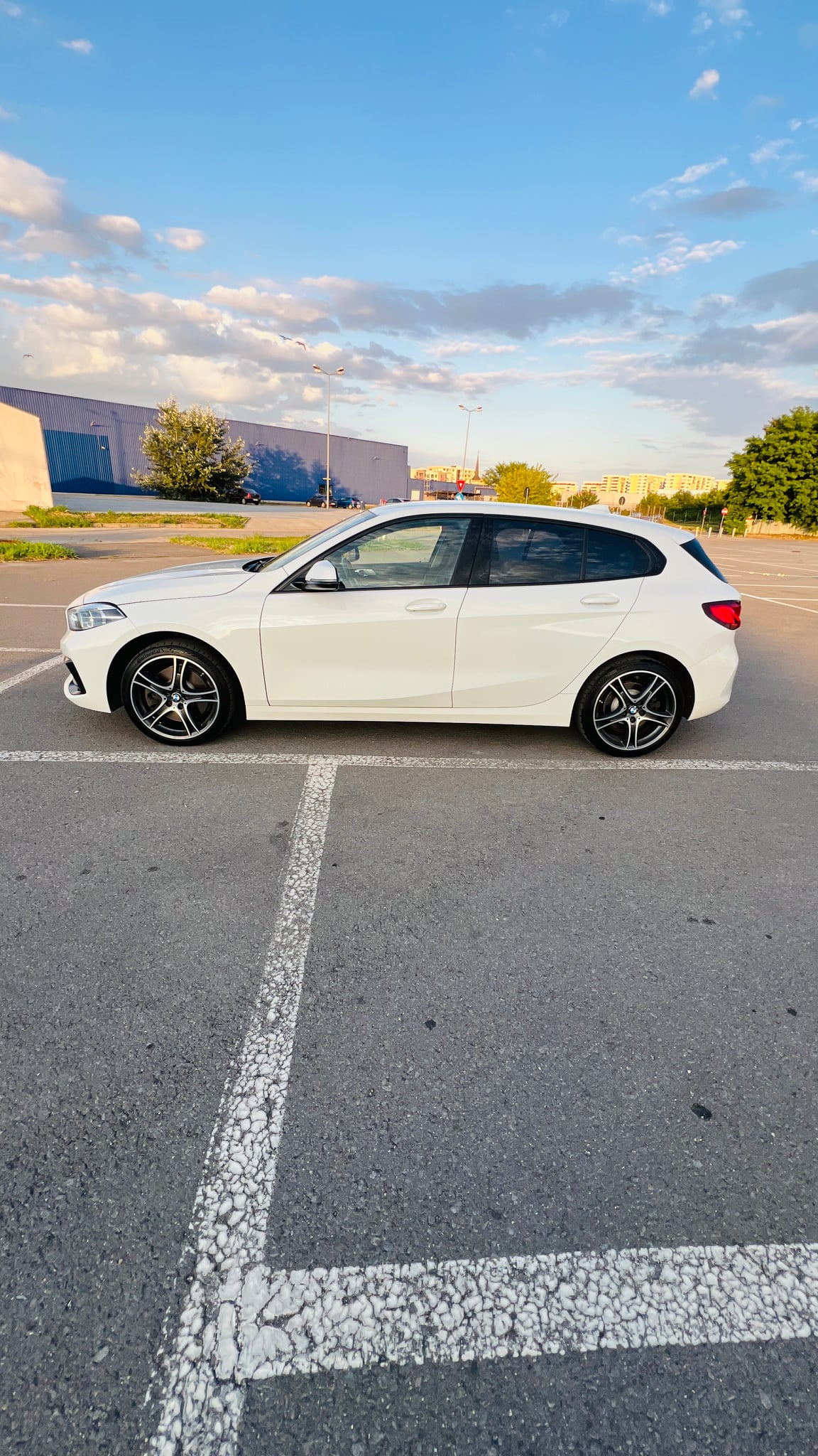 BMW Seria 1 2021 — imagine 4