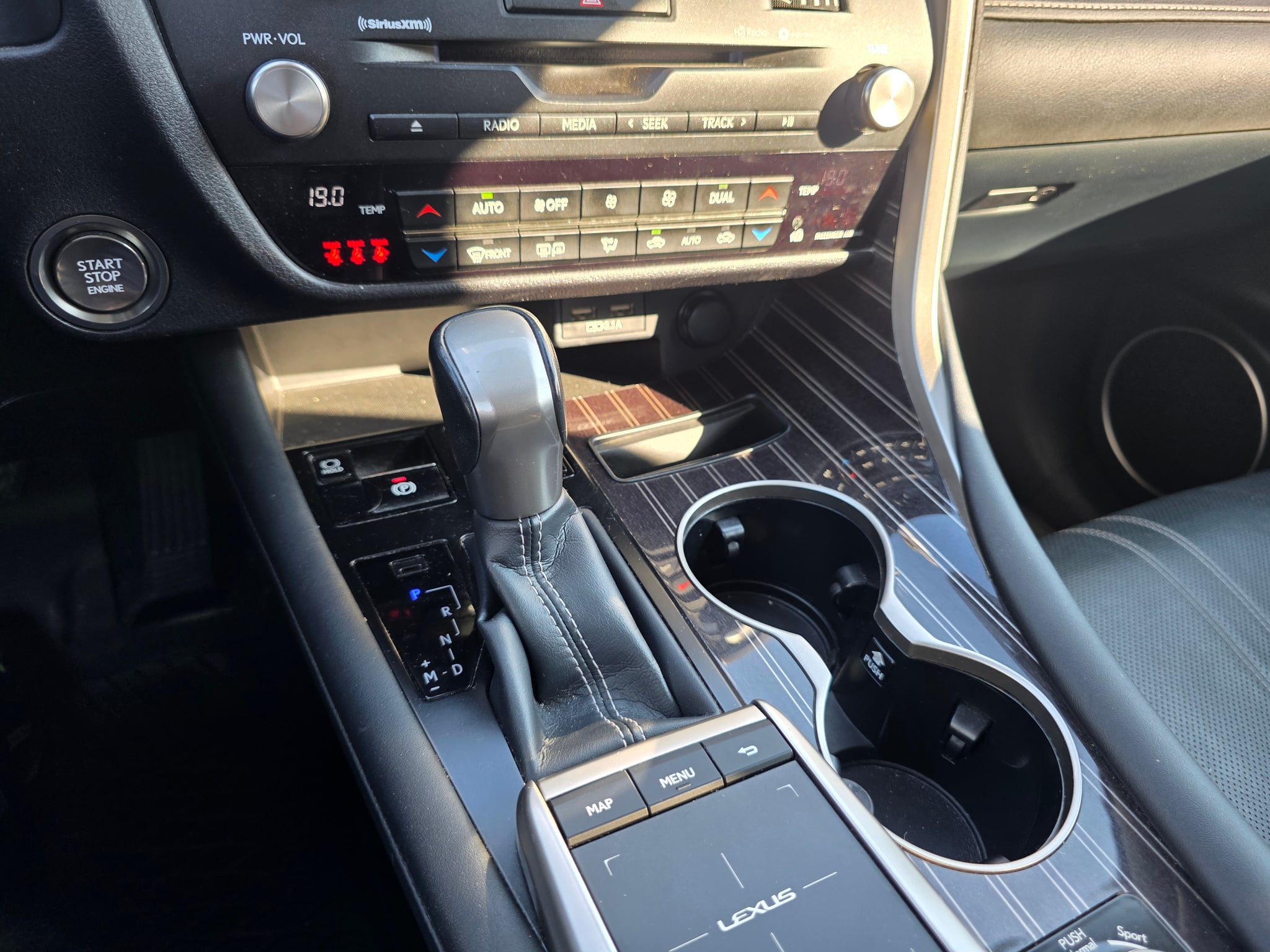 LEXUS RX 2022 — imagine 9