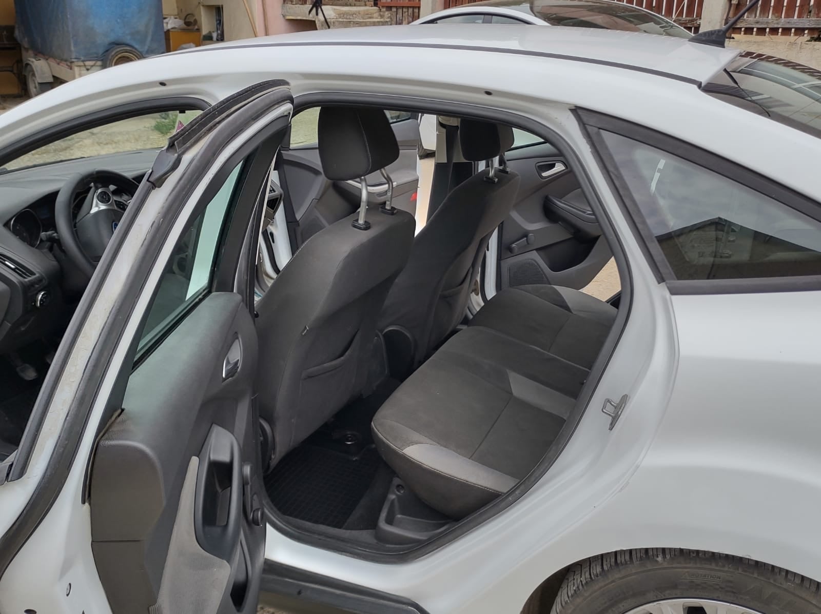 FORD Focus 2012 — imagine 6