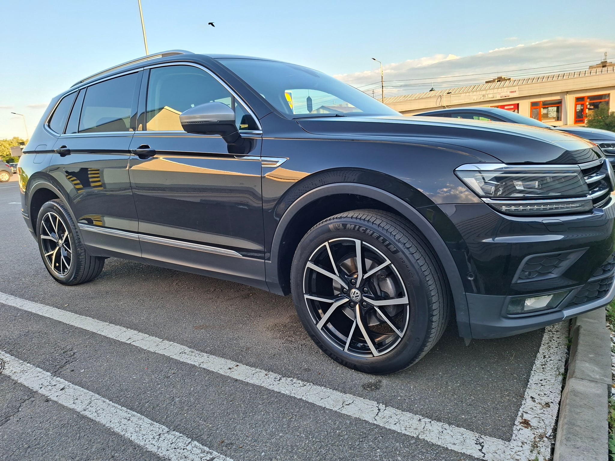 VOLKSWAGEN Tiguan 2019 — imagine 44