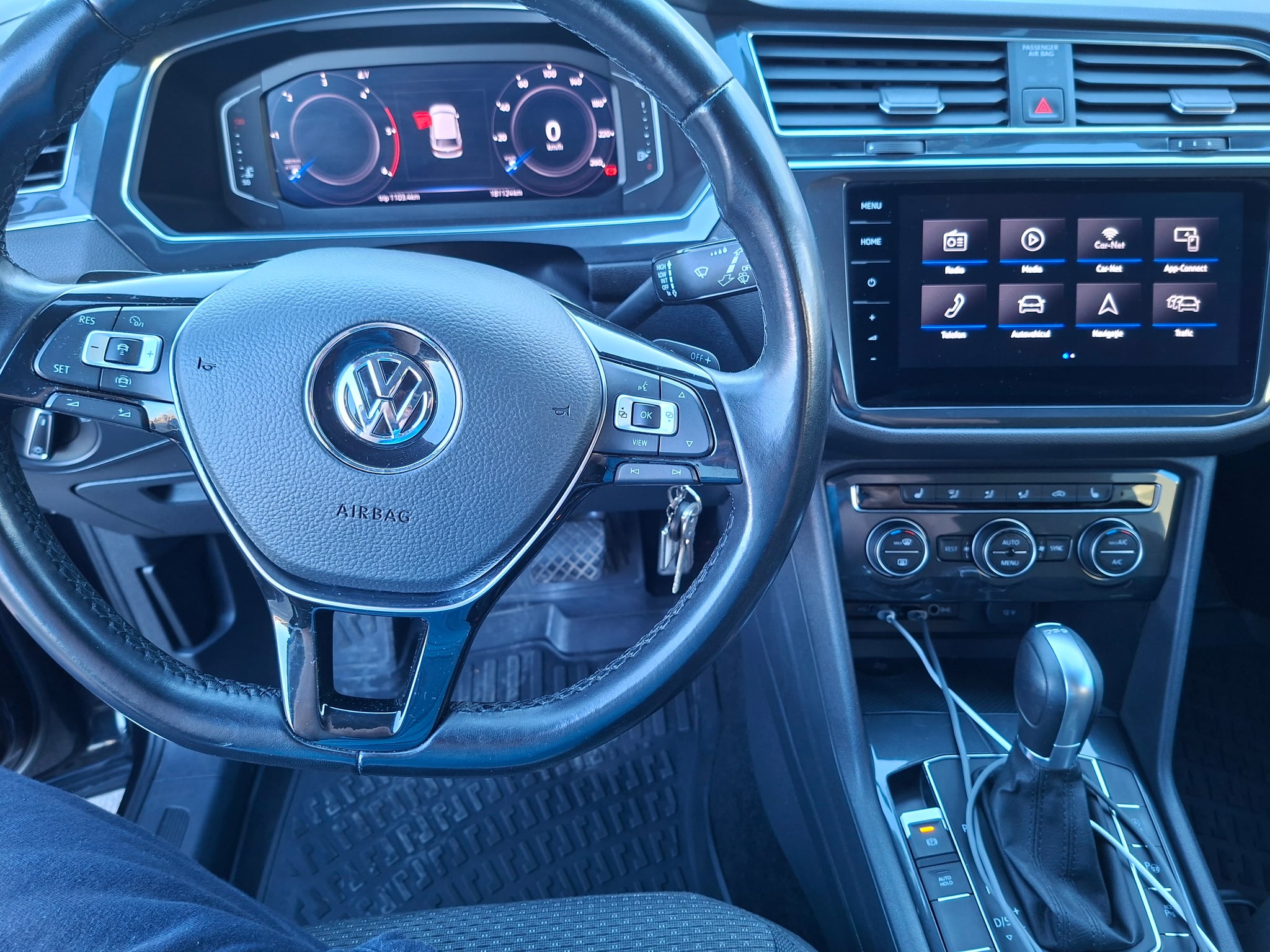 VOLKSWAGEN Tiguan 2019 — imagine 42