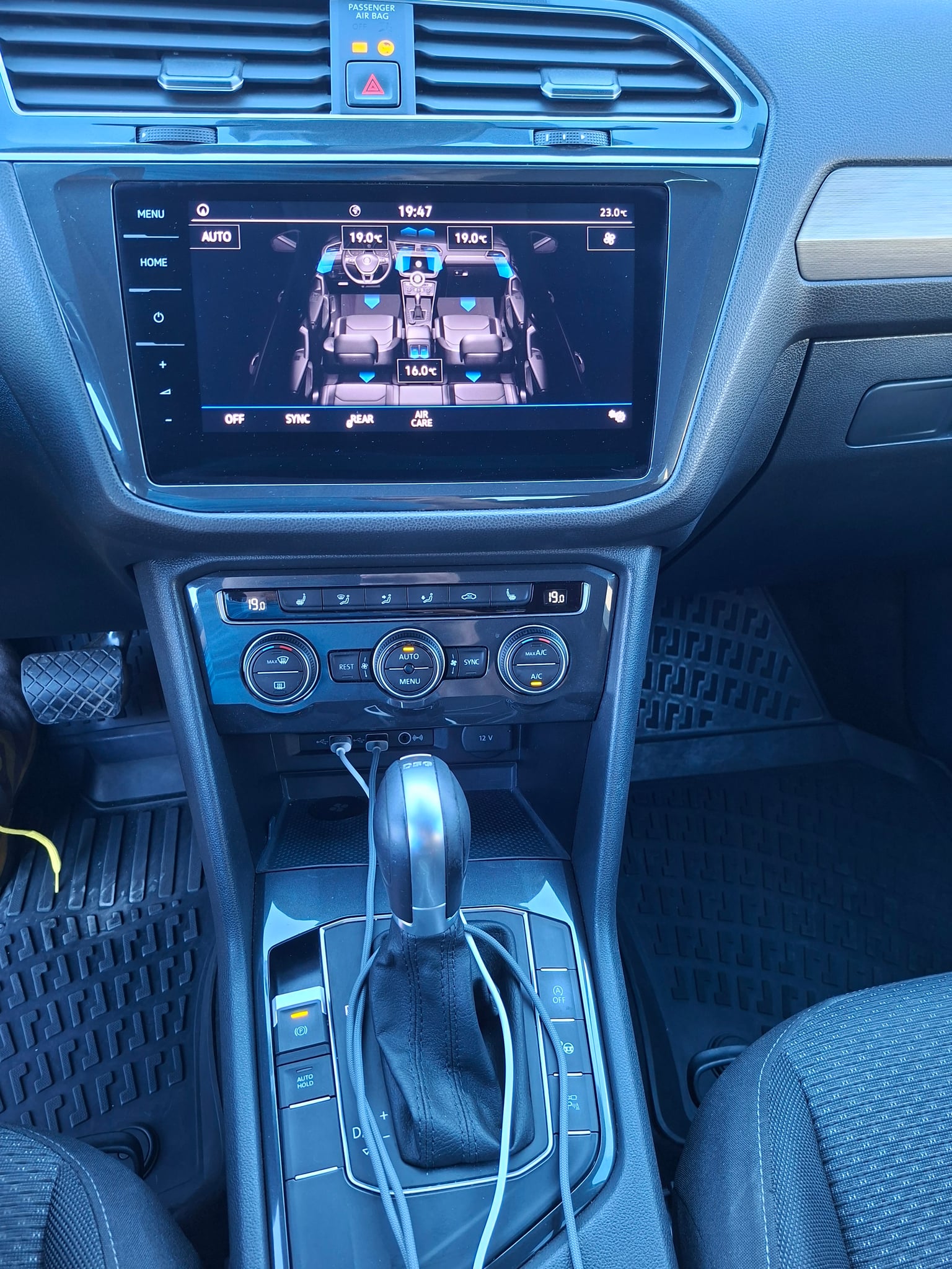 VOLKSWAGEN Tiguan 2019 — imagine 43