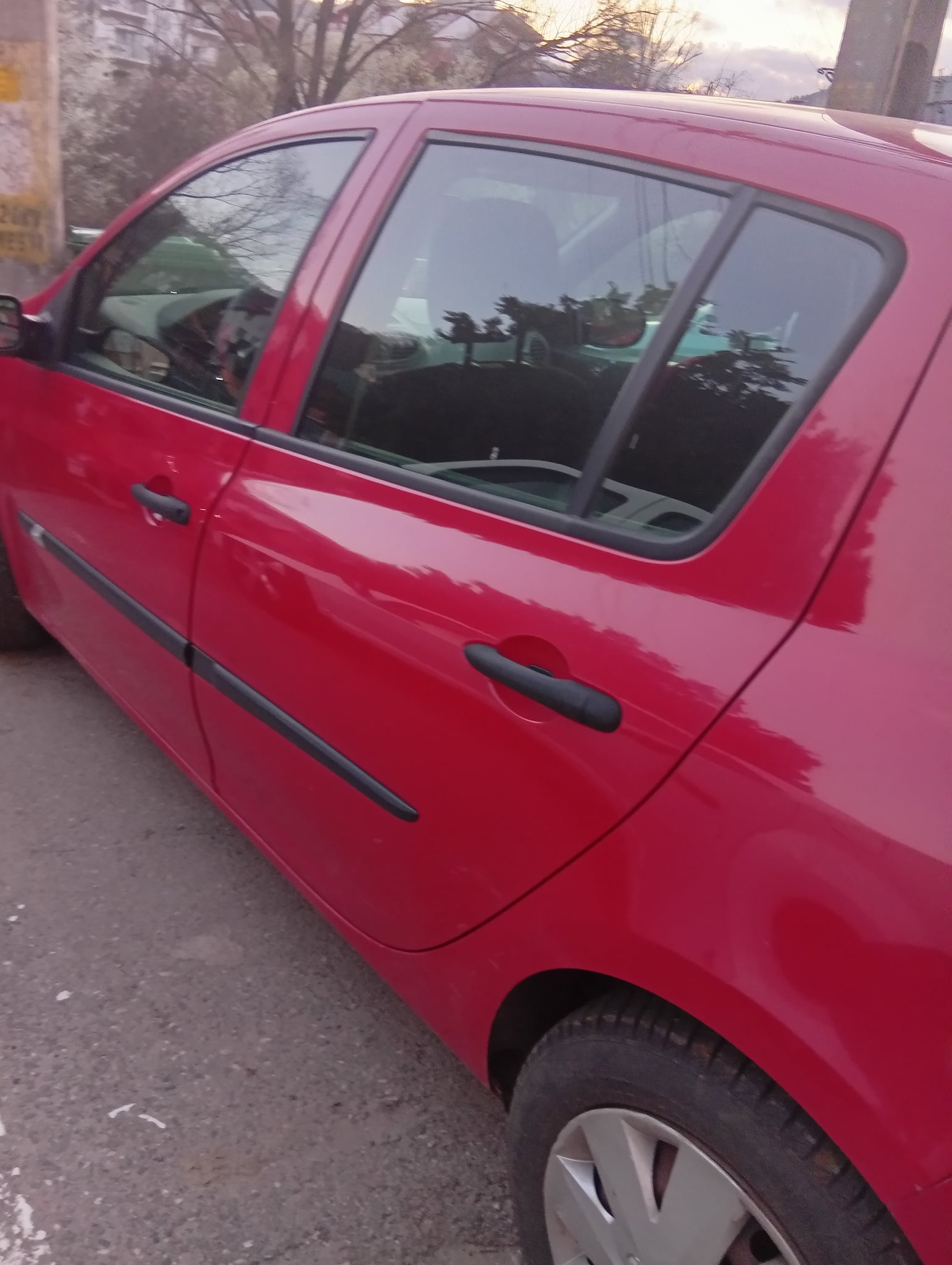 RENAULT Clio 2009 — imagine 4