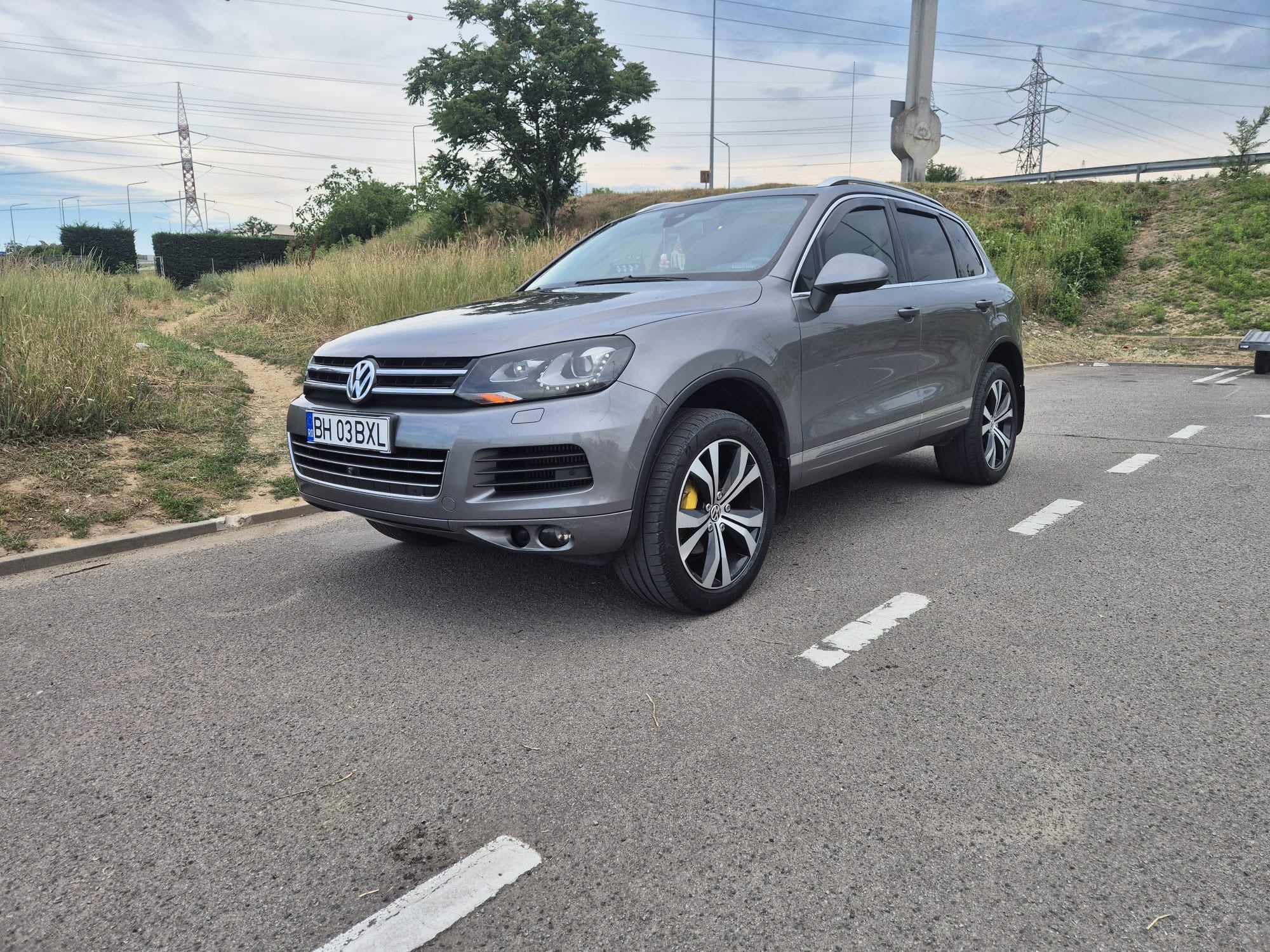 VOLKSWAGEN Touareg 2011 — imagine 1