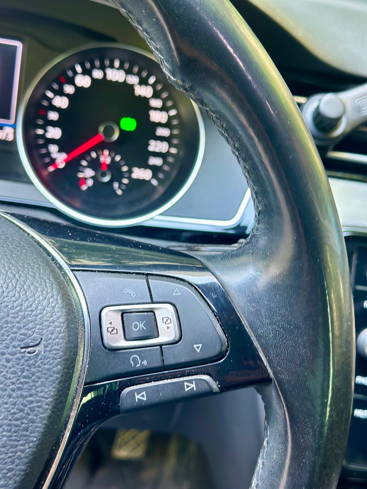 VOLKSWAGEN Passat 2018 — imagine 14