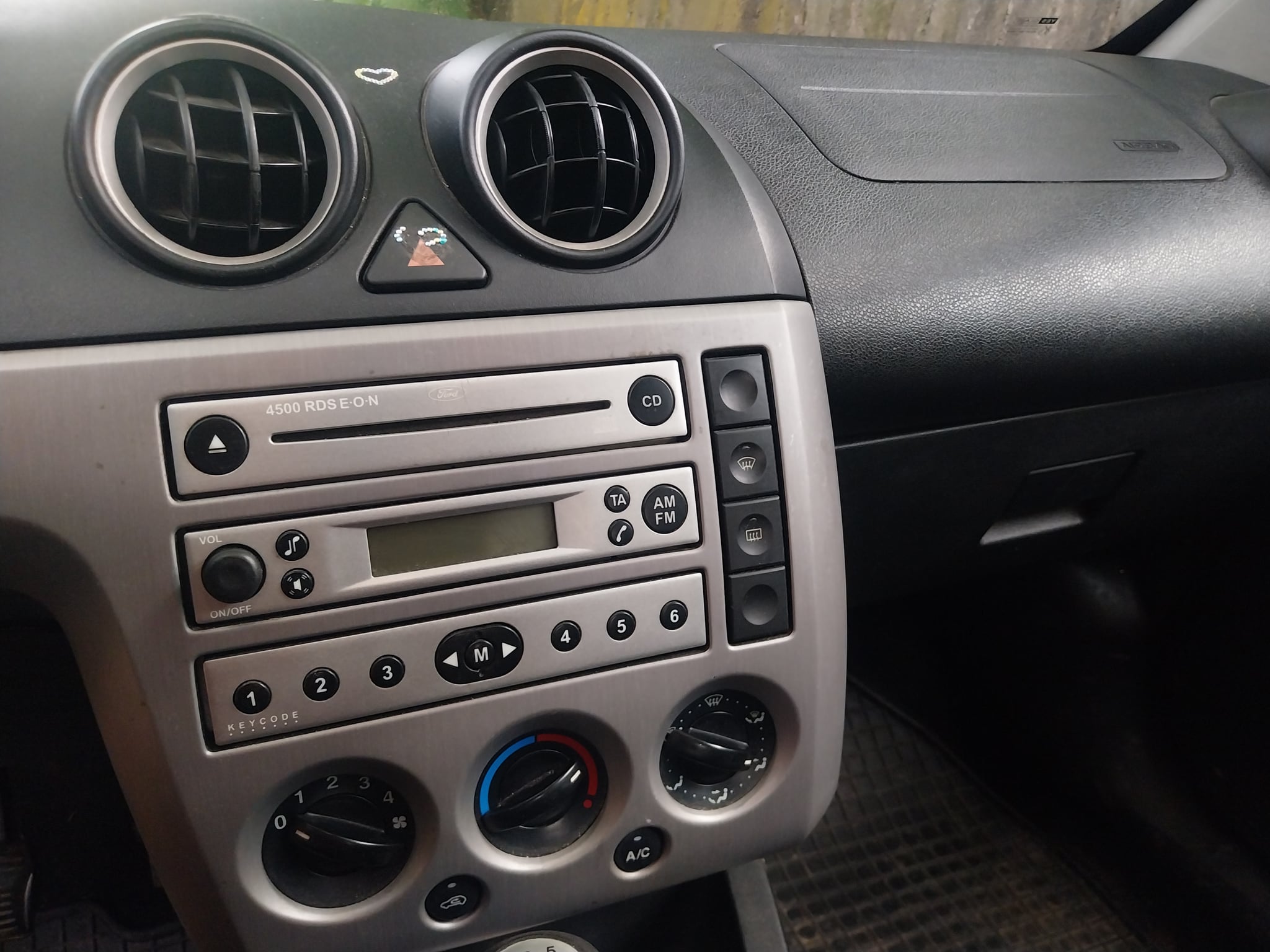 FORD Fiesta 2005 — imagine 5