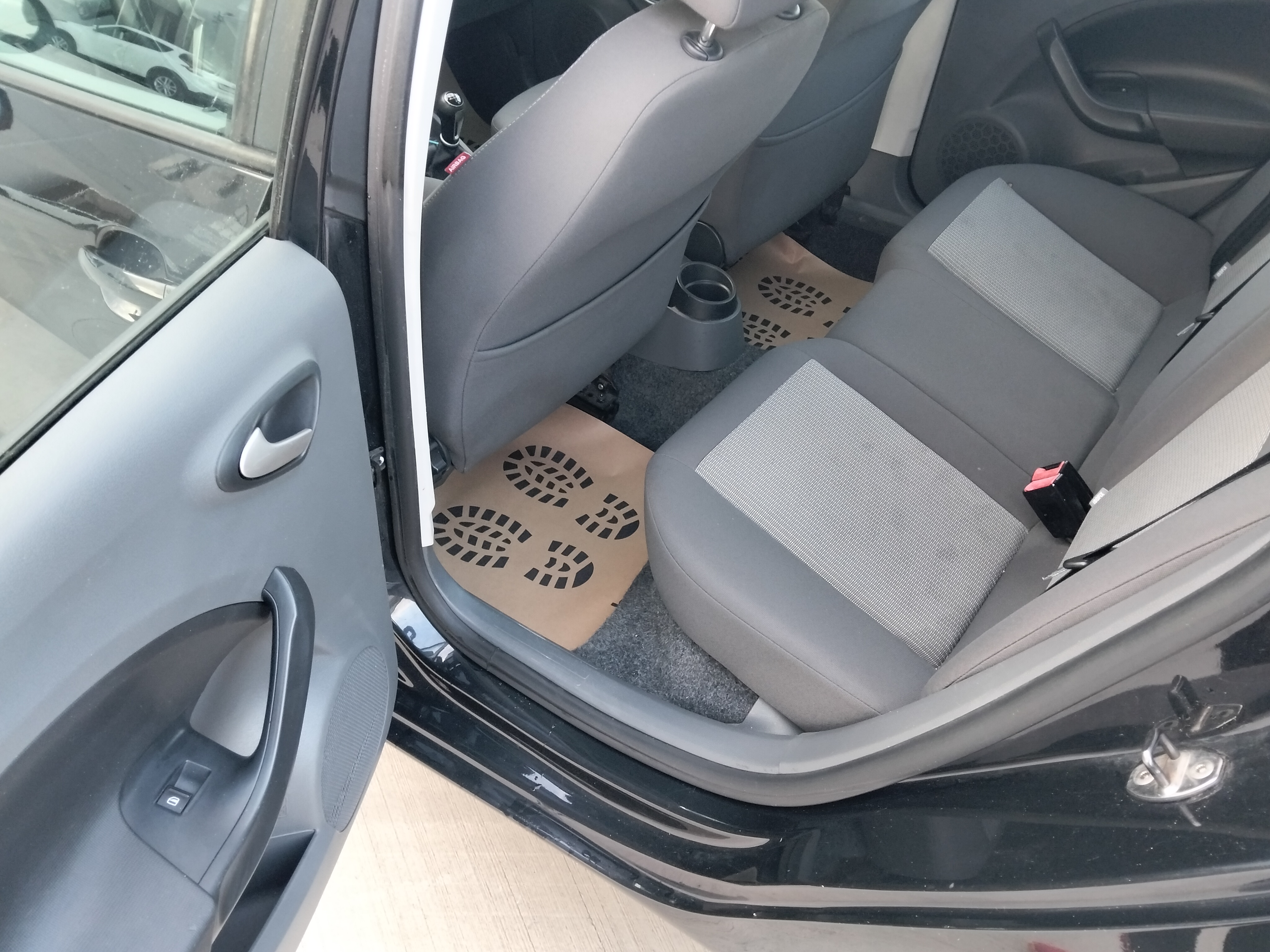 Seat Ibiza 2011 - 13