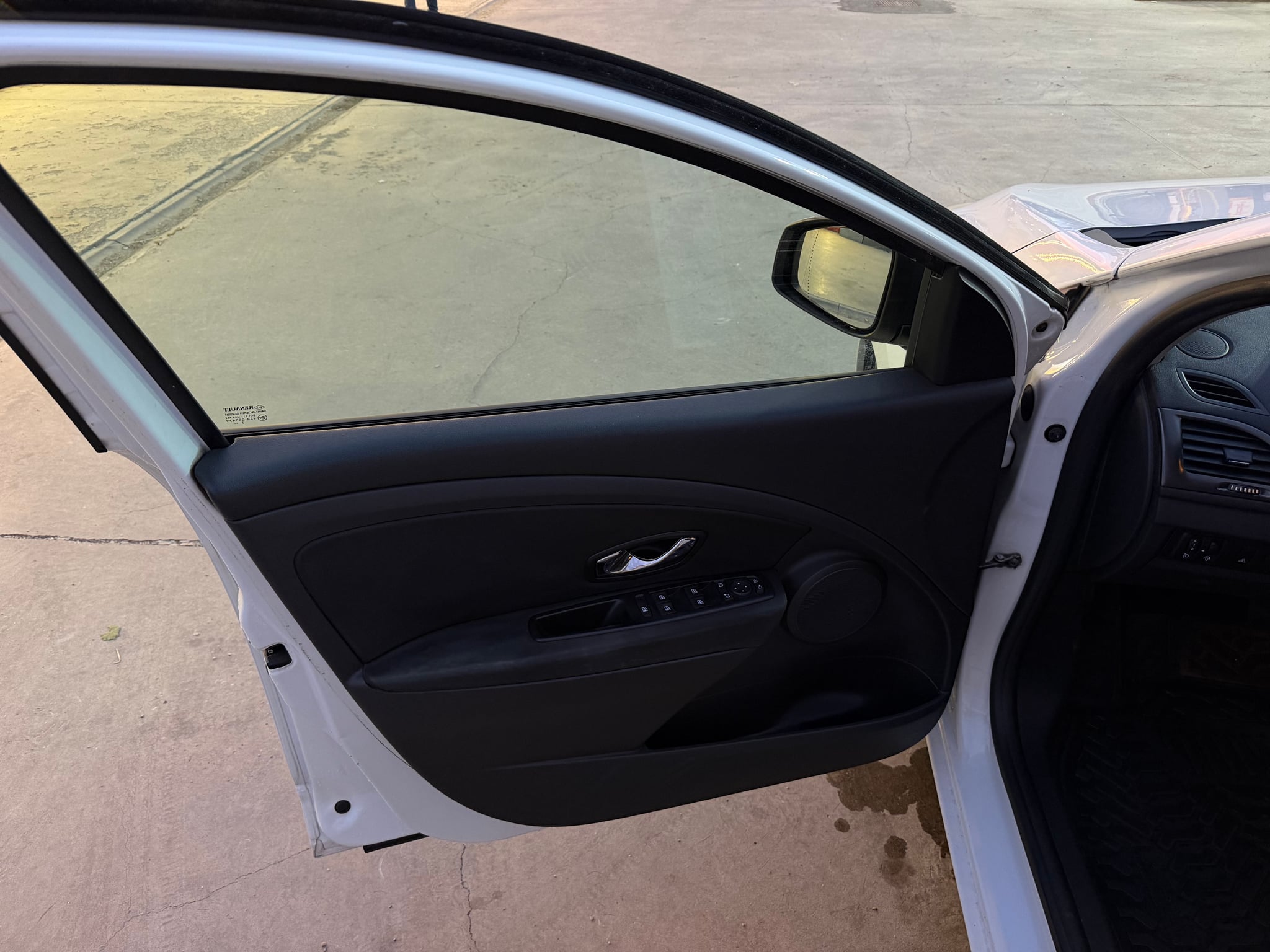RENAULT Megane 2013 — imagine 13