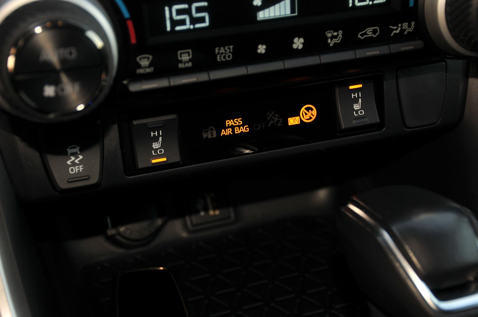 TOYOTA RAV4 2024 — imagine 12