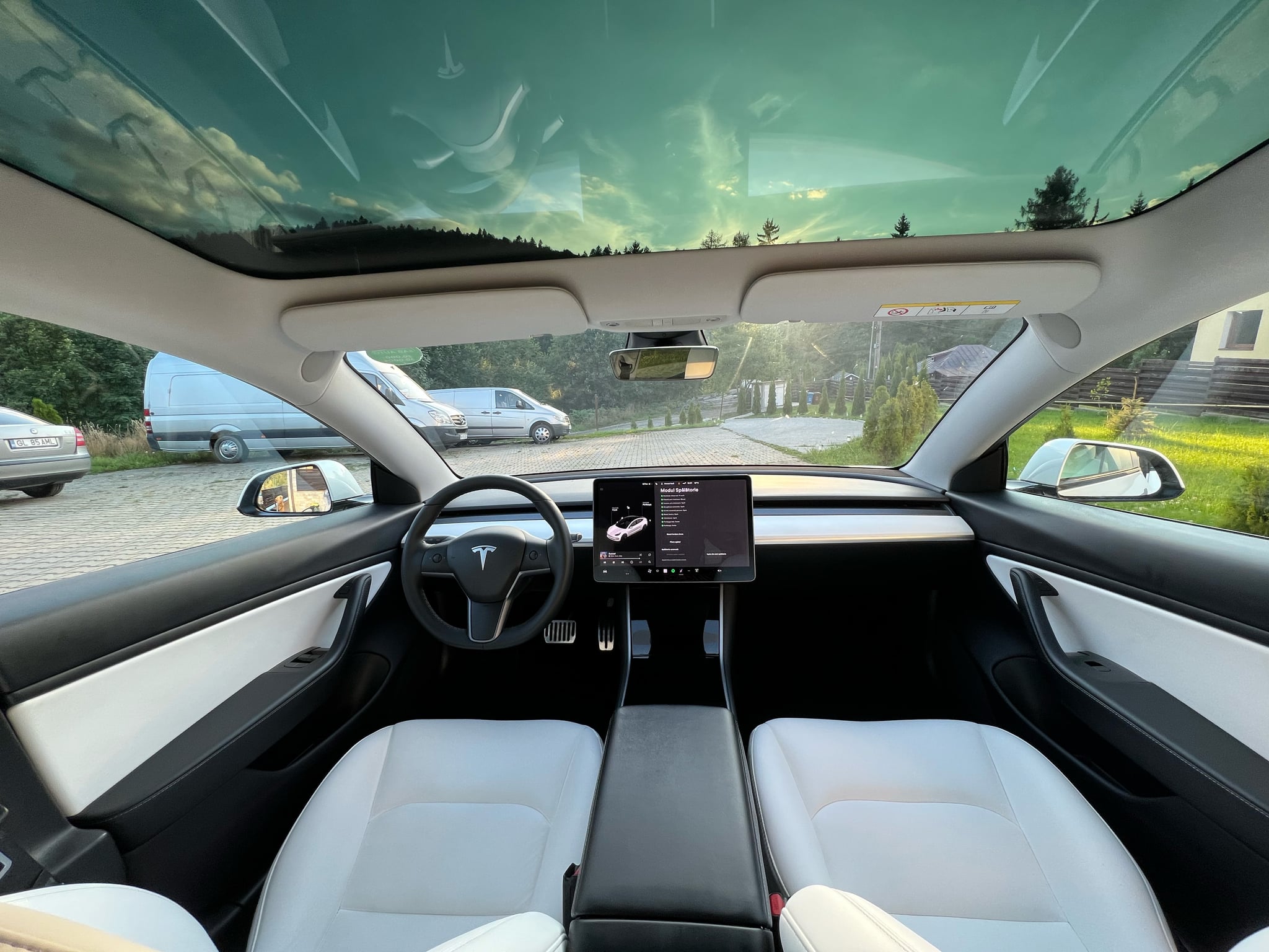TESLA Model 3 2020 — imagine 1