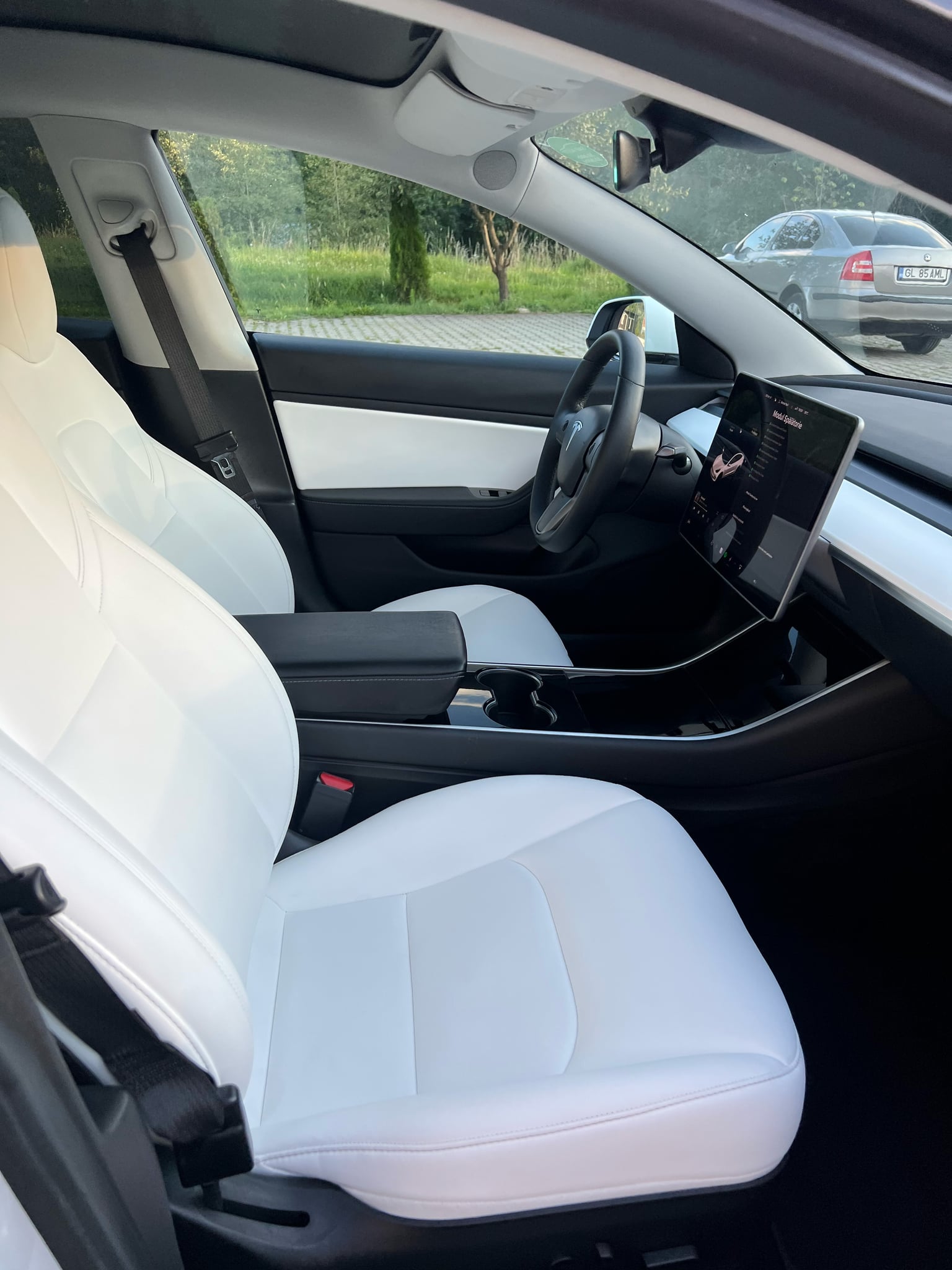 TESLA Model 3 2020 — imagine 3