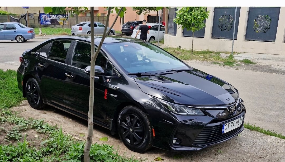 TOYOTA Corolla 2020 — imagine 1