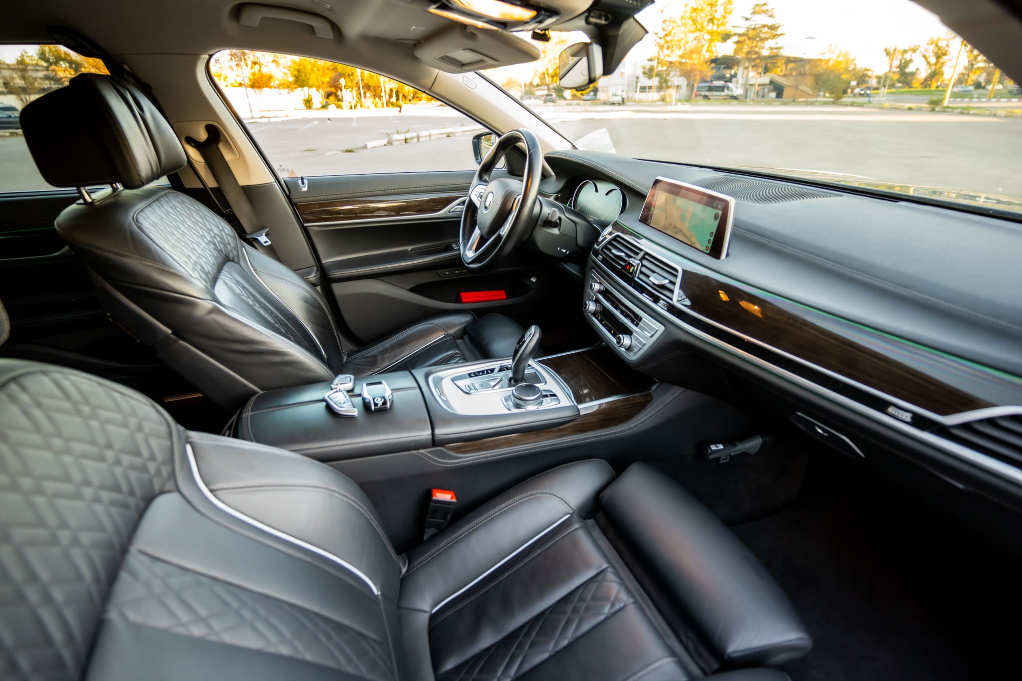 BMW Seria 7 2018 — imagine 14