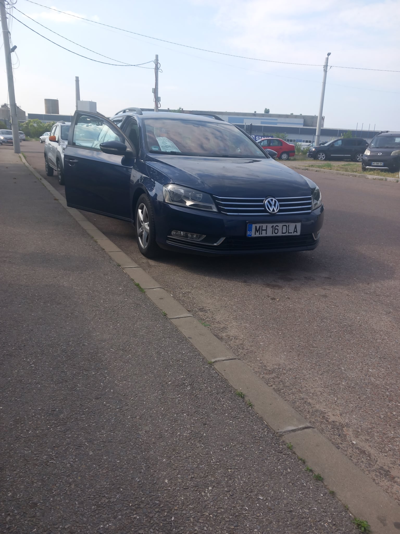 VOLKSWAGEN Passat 2013 — imagine 3