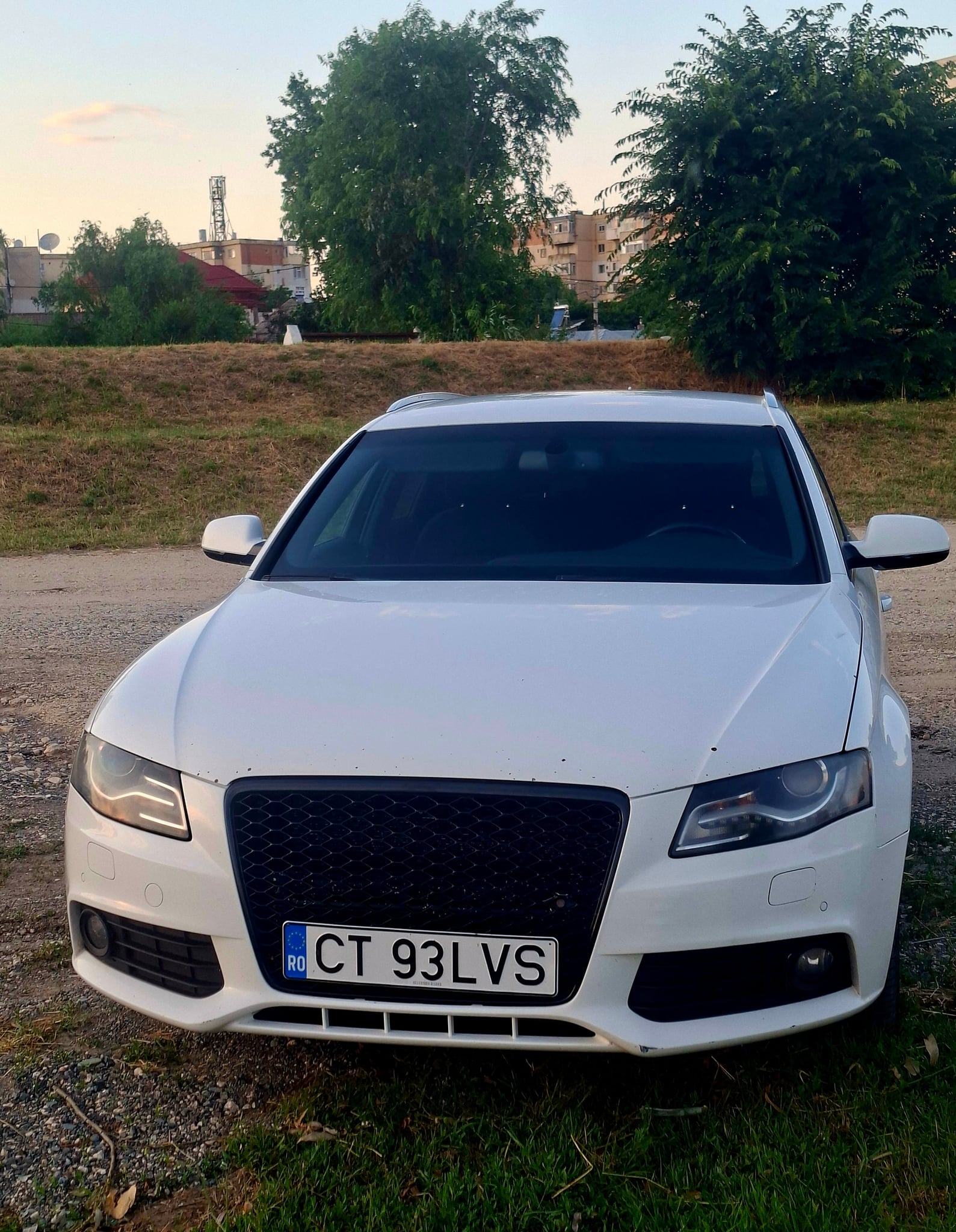 AUDI A4 2011 — imagine 8