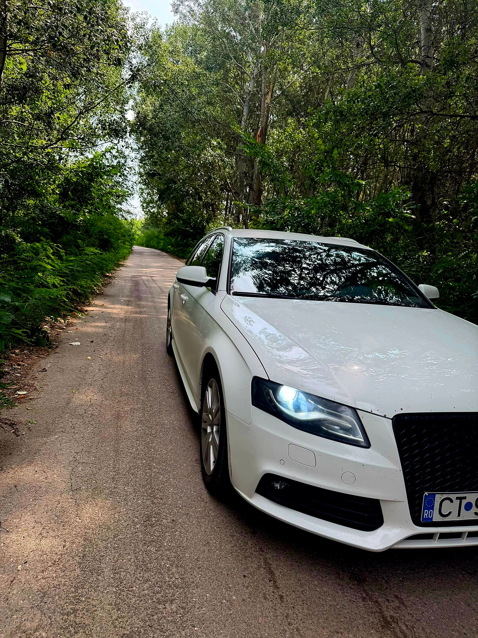 AUDI A4 2011 — imagine 1