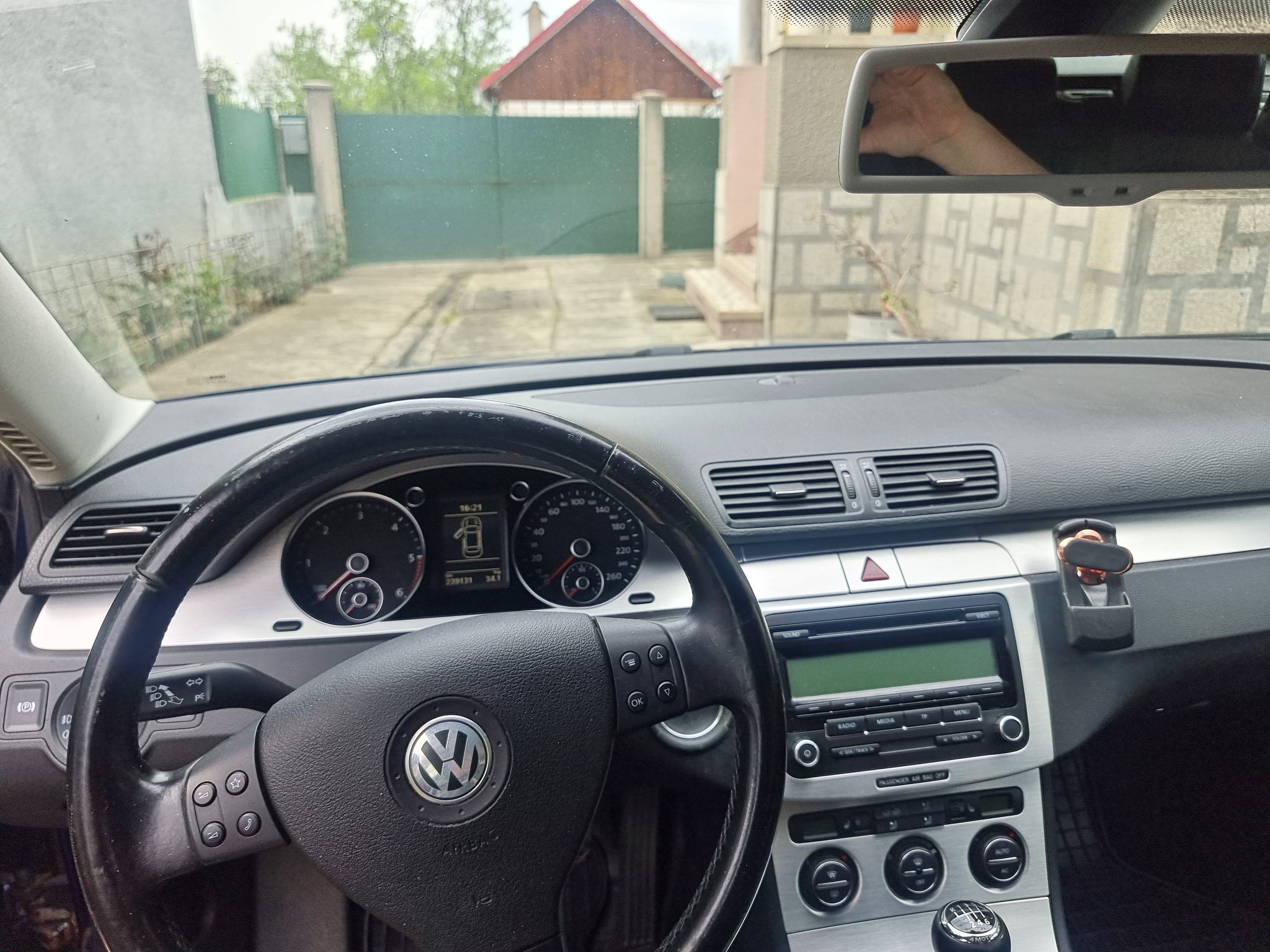 VOLKSWAGEN Passat 2009 — imagine 3