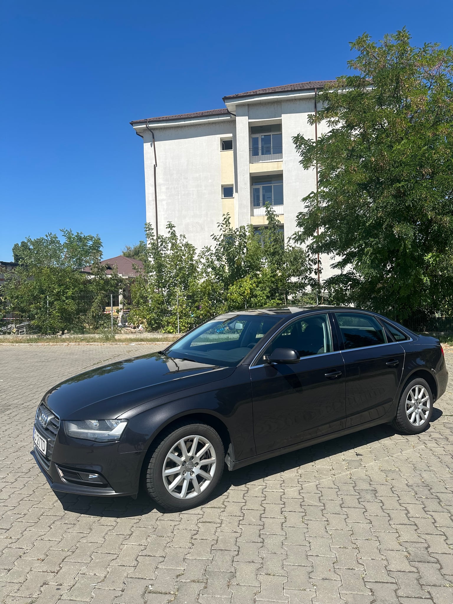 AUDI A4 2012 — imagine 2