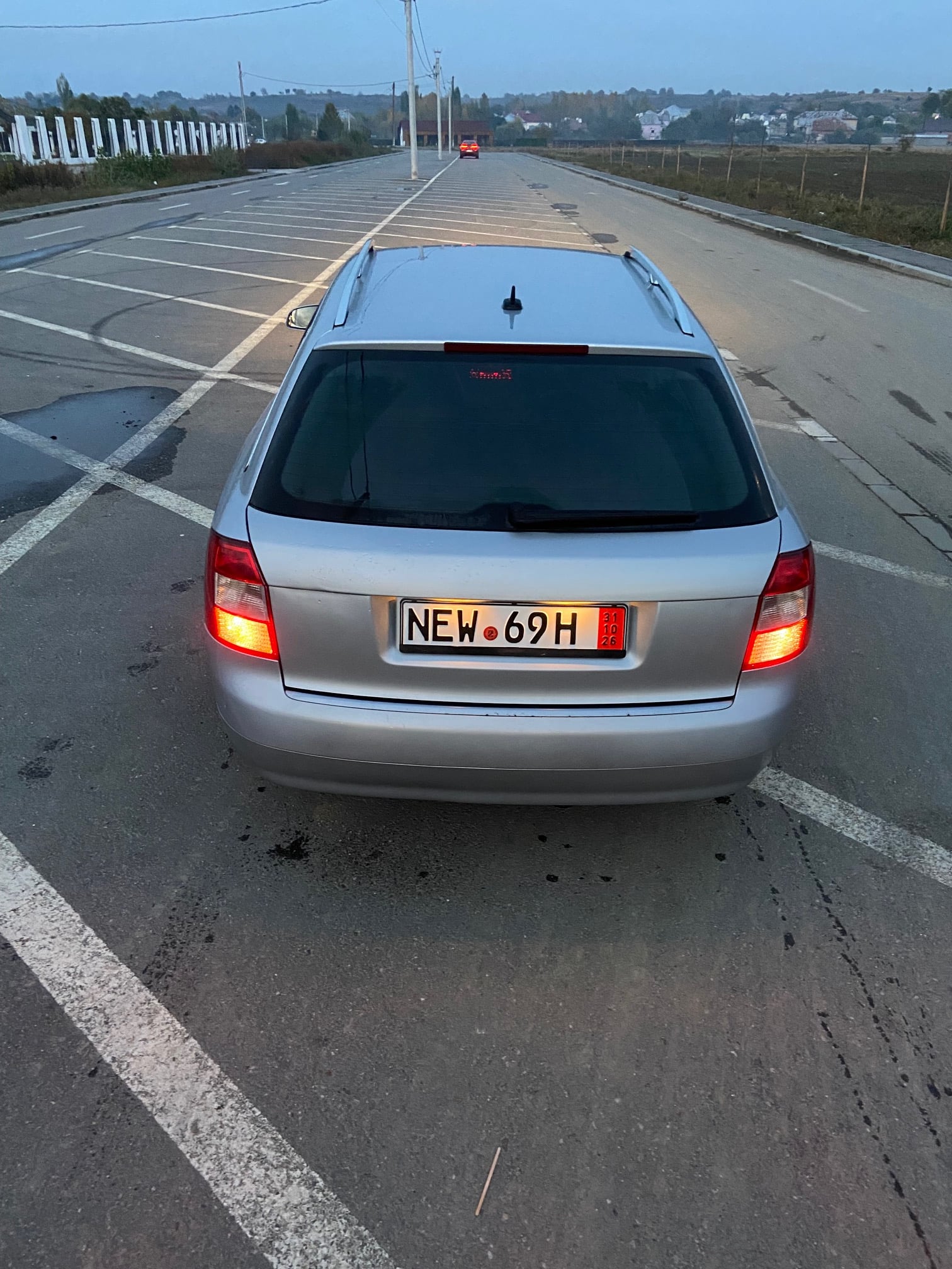 AUDI A4 2004 — imagine 2