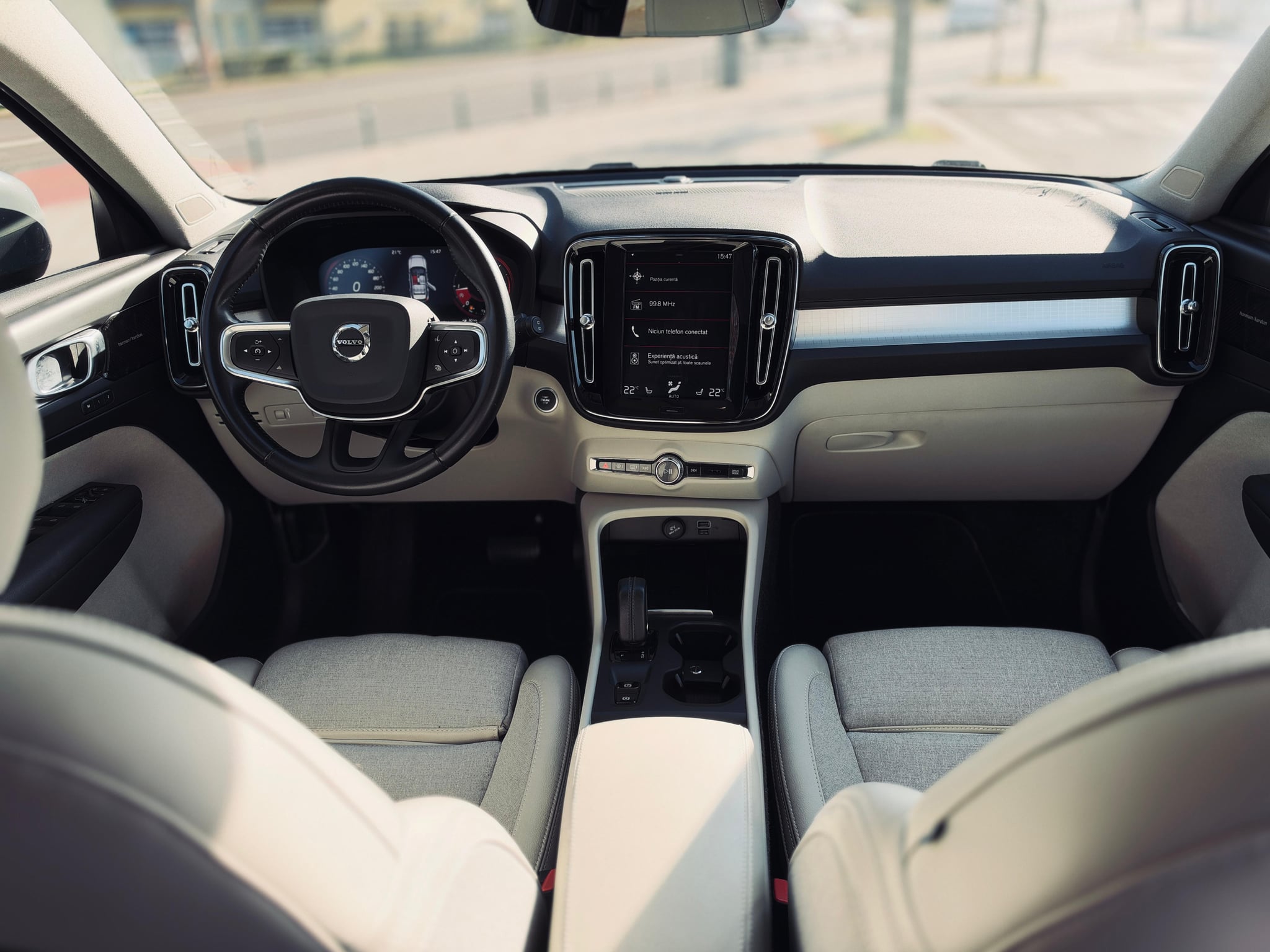VOLVO XC40 2019 — imagine 8