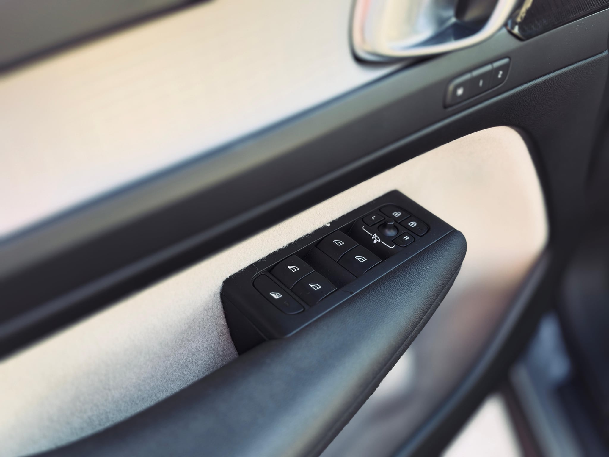 VOLVO XC40 2019 — imagine 14