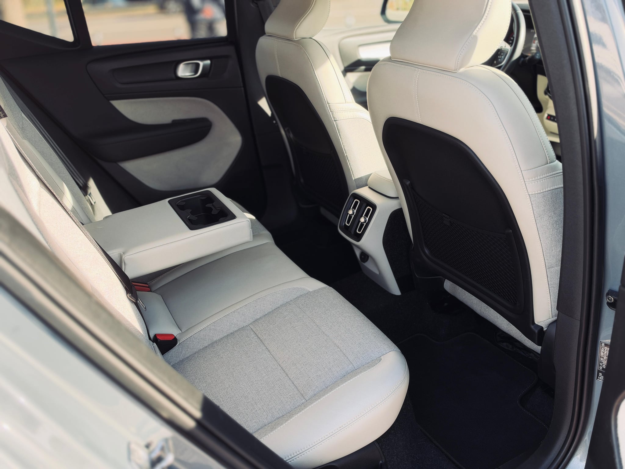 VOLVO XC40 2019 — imagine 15