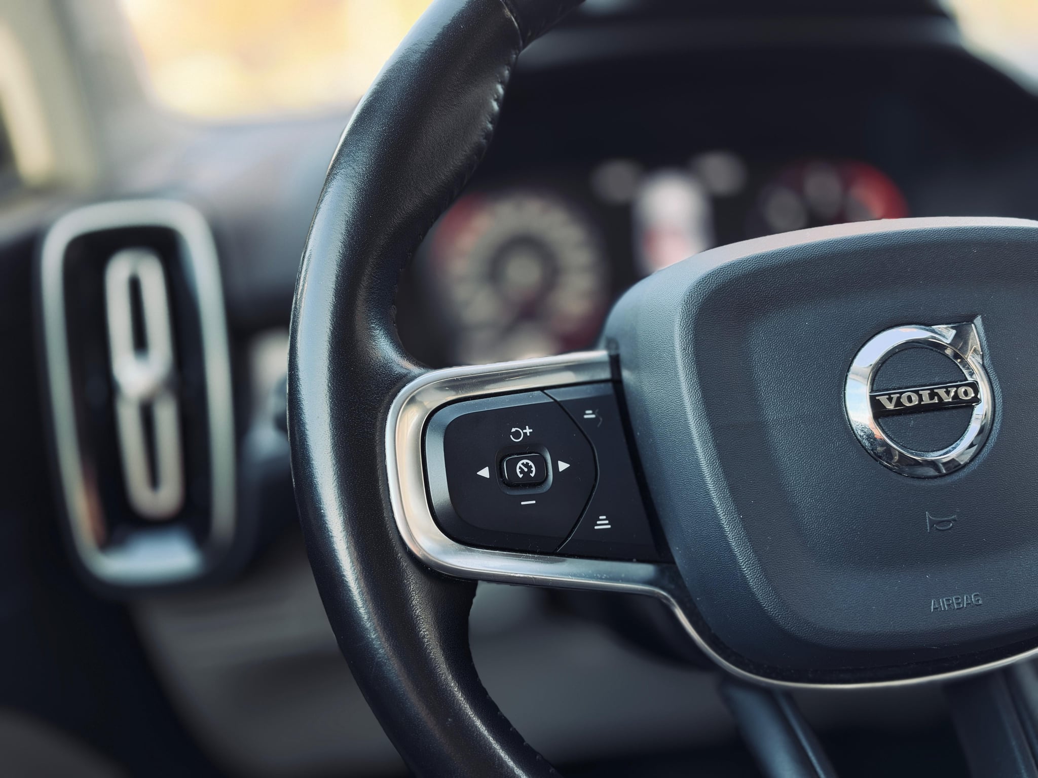 VOLVO XC40 2019 — imagine 12