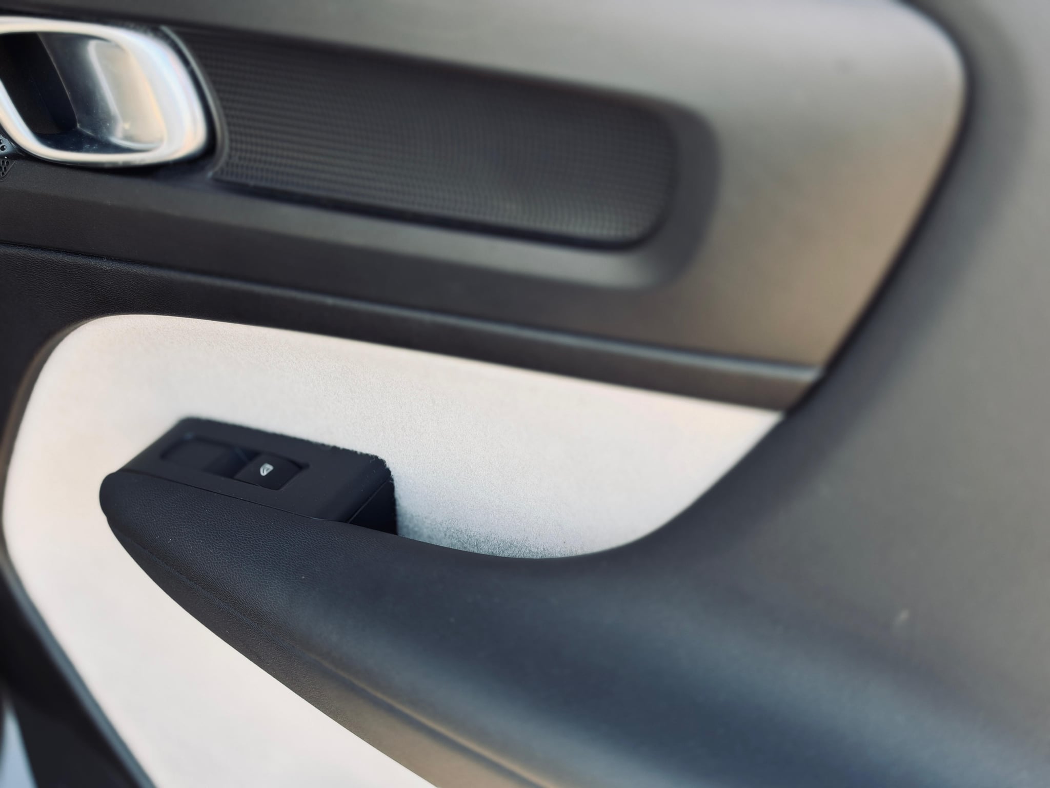 VOLVO XC40 2019 — imagine 19