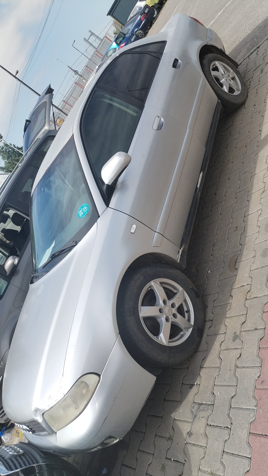 AUDI A4 1999 — imagine 2