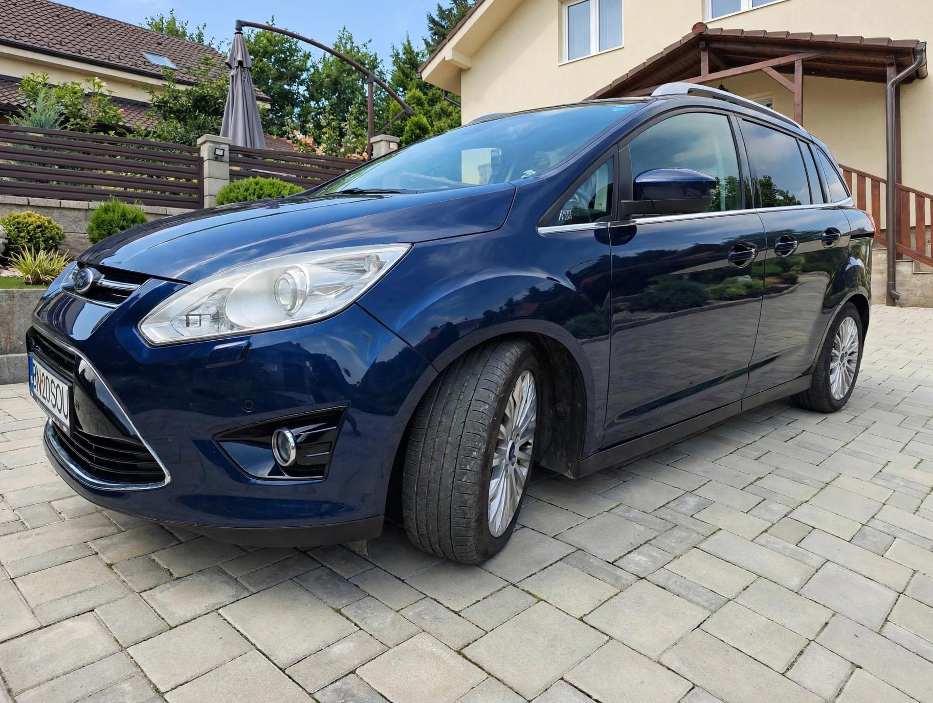 FORD Grand C-MAX 2011 — imagine 1
