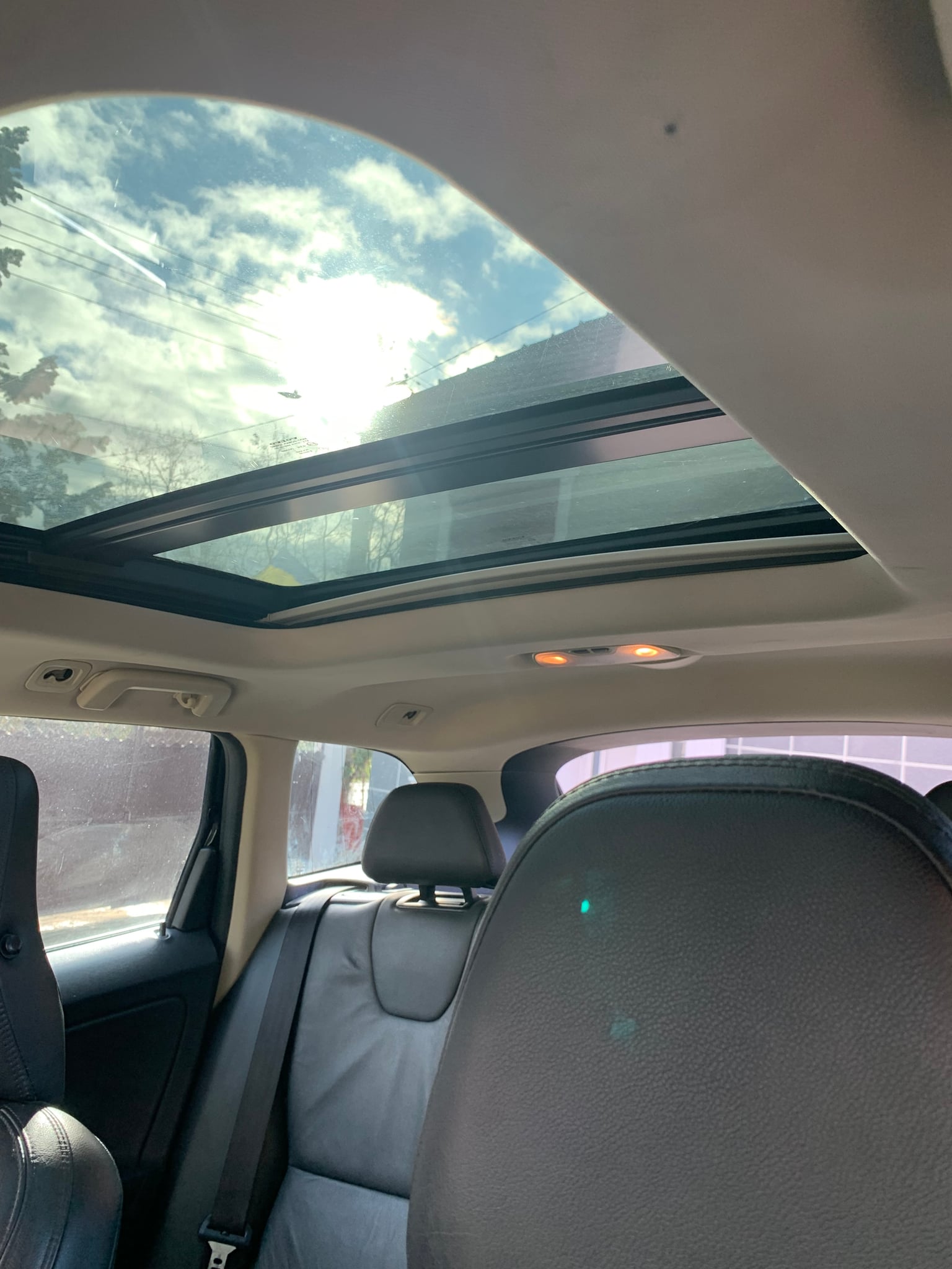 VOLVO XC60 2012 — imagine 4