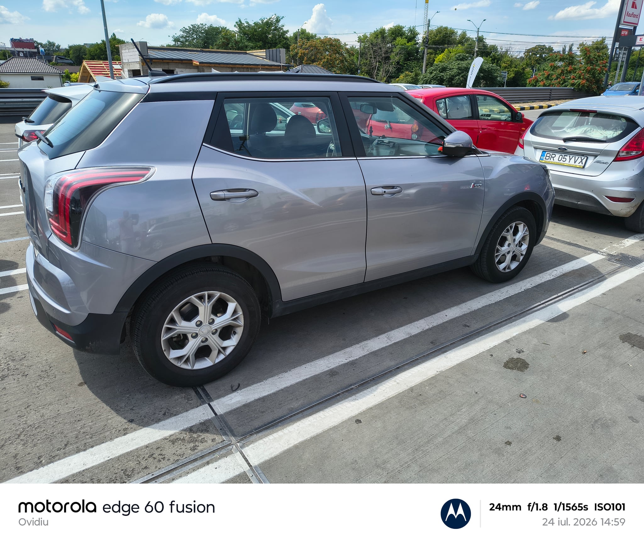 SSANGYONG Tivoli 2024 — imagine 8