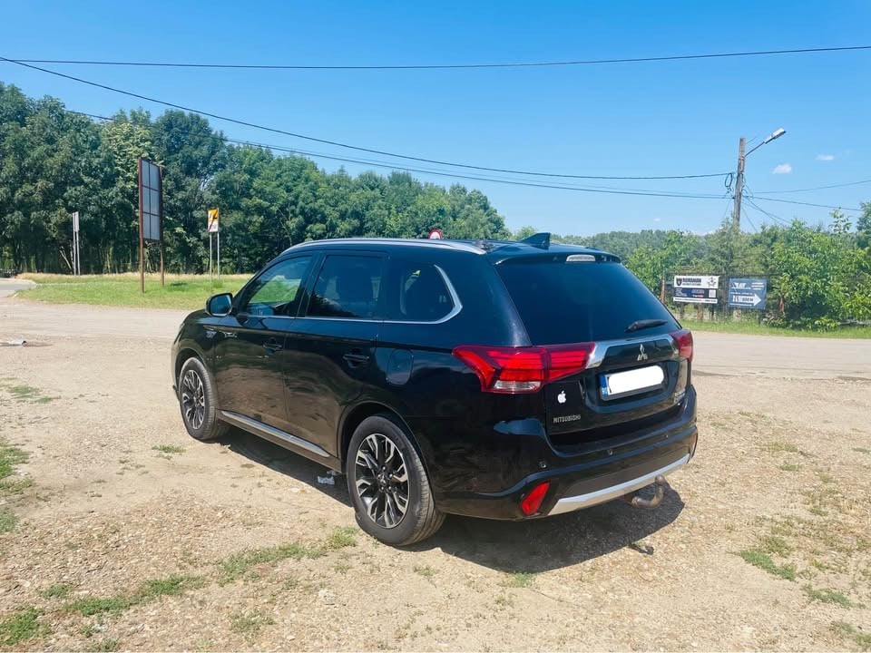 MITSUBISHI Outlander 2016 — imagine 10