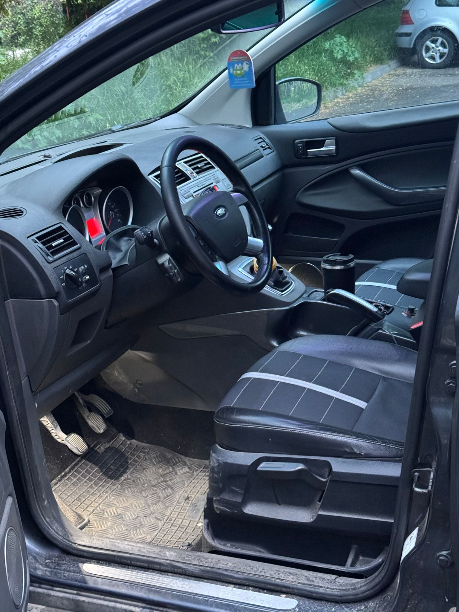 FORD Kuga 2010 — imagine 1